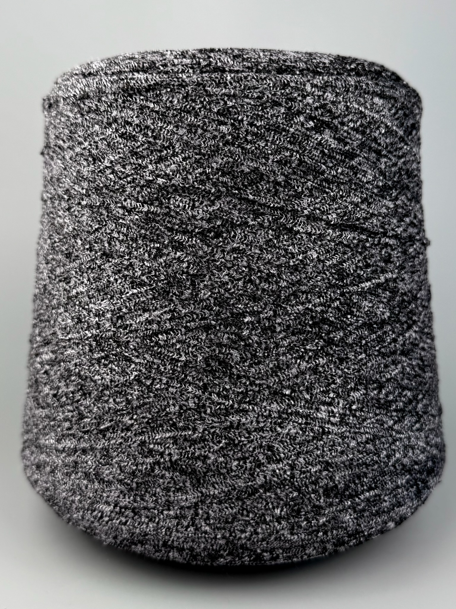 Luigi Boldrini SPUN TWEED Nm 6000 – Filato ciniglia in viscosa col. Piombo mélange foto 2